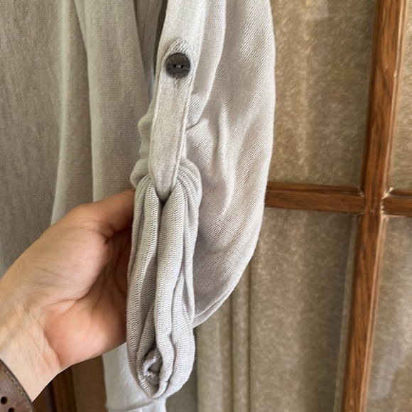 Sheer gray overlay sweater - Picture 2 of 4